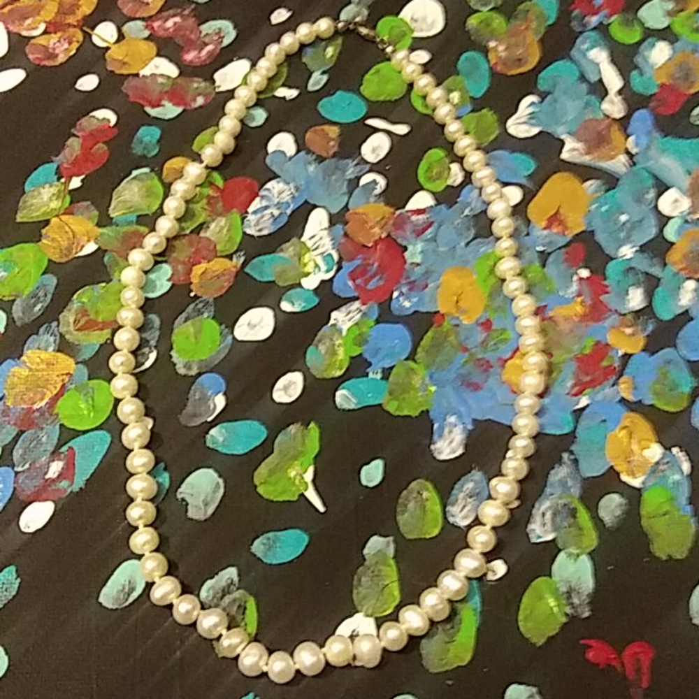 White pearl necklace